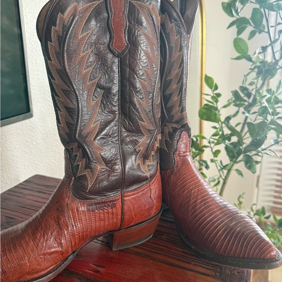 Classic Brown Cowboy Boots - Picture 2 of 9